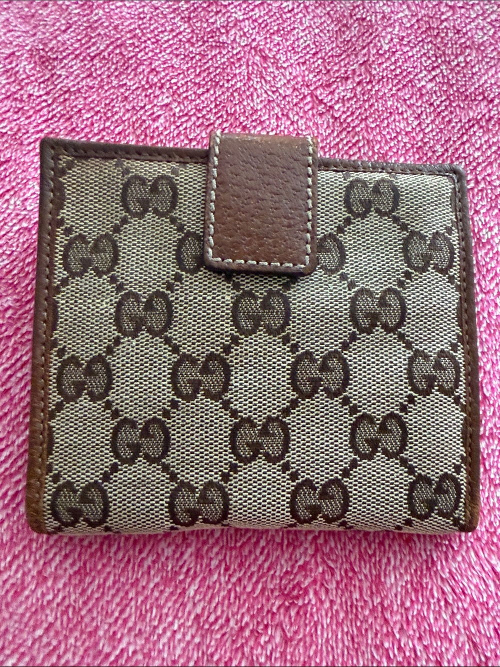Gucci Brown/Tan GG Canvas Bamboo Trim Crossbody - Picture 2 of 12